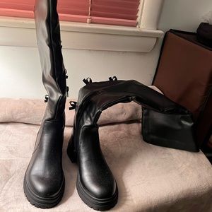 Boots black knee high size 6.5
